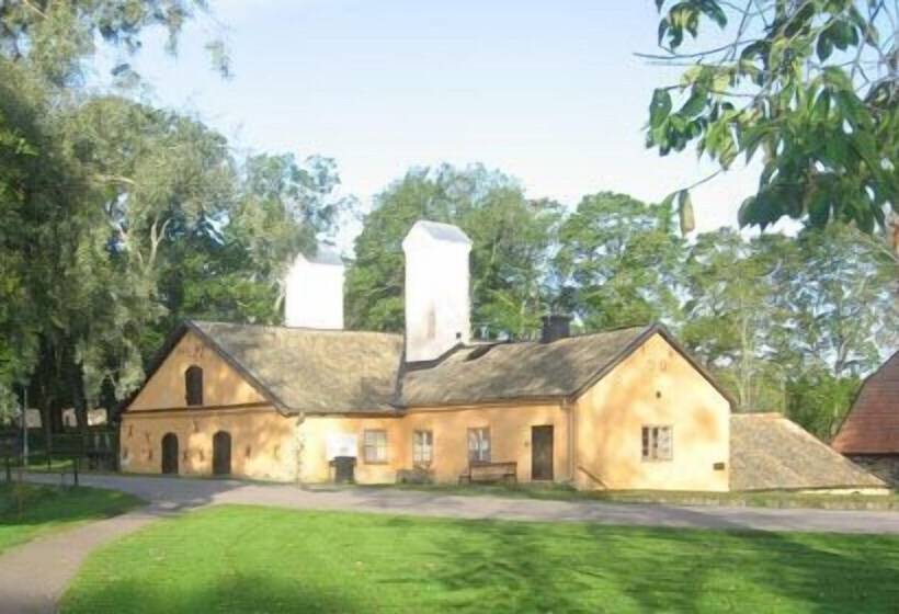 Отель Wärdshuset Gammel Tammen österbybruk