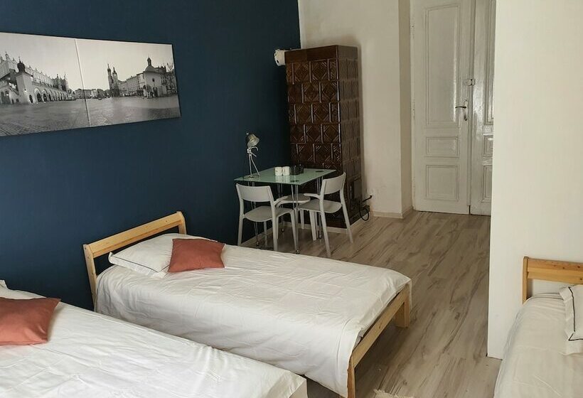 Amen Aparthotel Curie 8