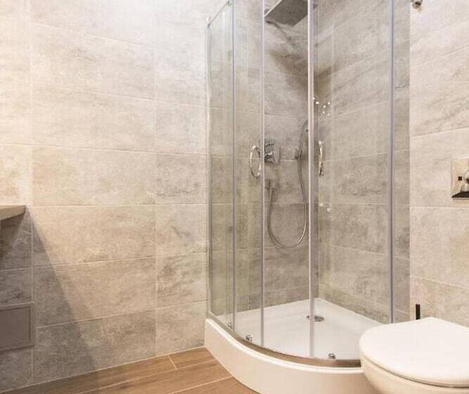 Amen Aparthotel Curie 8