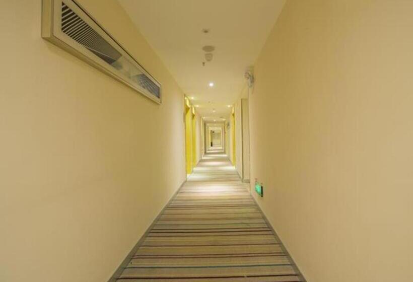 Hotel City Comfort Inn Wuhan Guanggu Textile University
