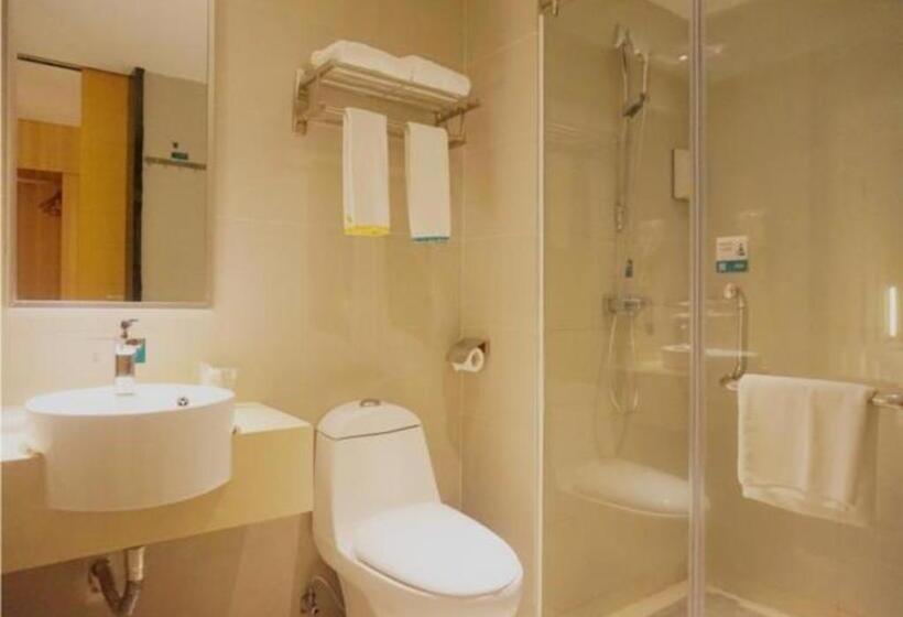 酒店 City Comfort Inn Zhanjiang Middle Renmin Avenue Dingsheng Square