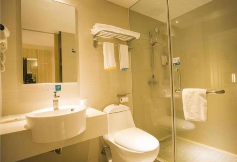 호텔 City Comfort Inn Zhanjiang South Railway Station