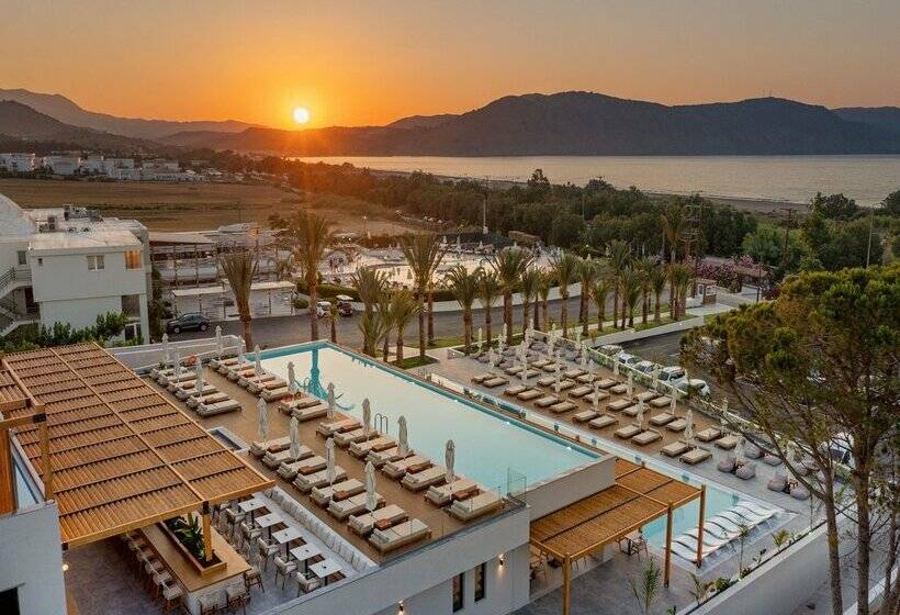 酒店 Georgioupolis Suites