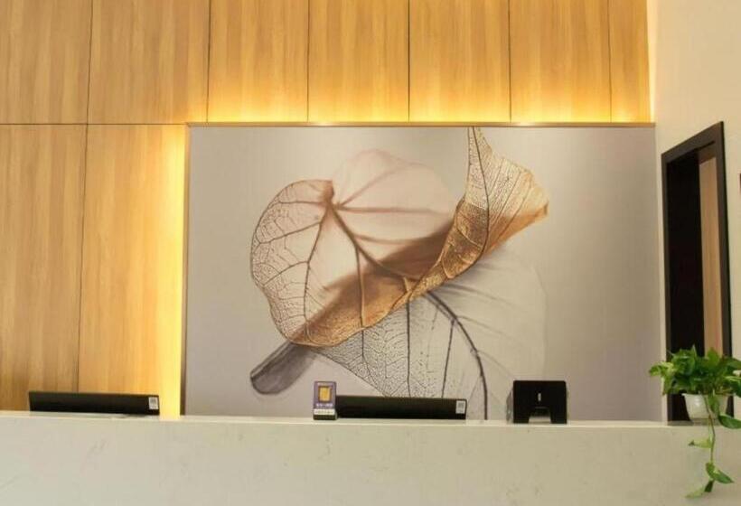 Отель Green Tree Inn Lianyungang Guannan County Duigougang Town