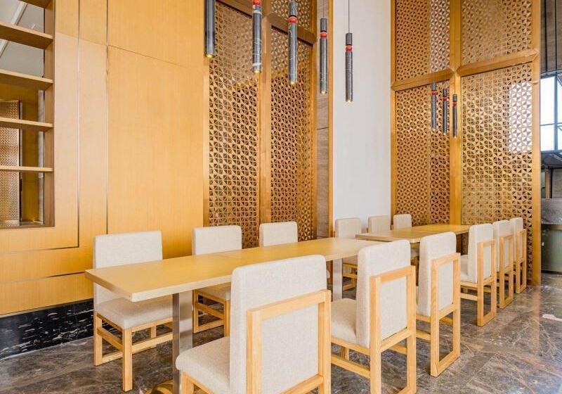 בית מלון כפרי Greentree Eastern Nanning Guangxi Sports Center Su