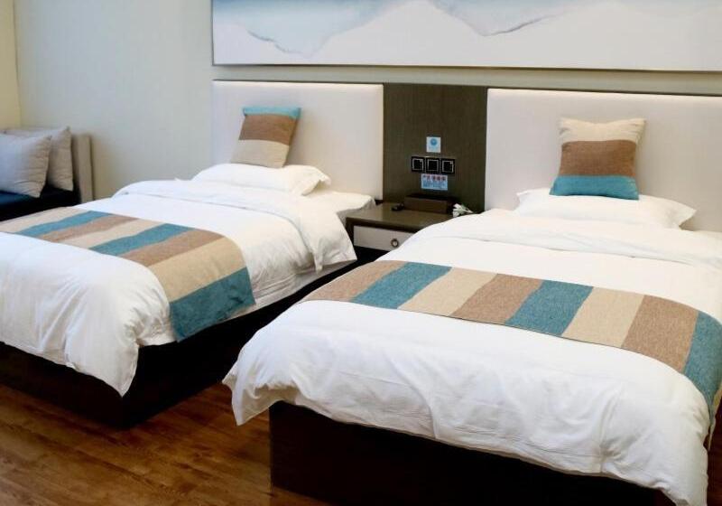 בית מלון כפרי Greentree Inn Guangdong Zhanjiang Donghai Island