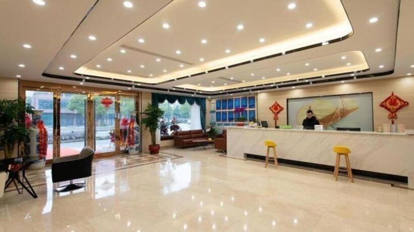 هتل Greentree Inn Express Wuxi Jiangyin Wanda Plaza Tongfu Road