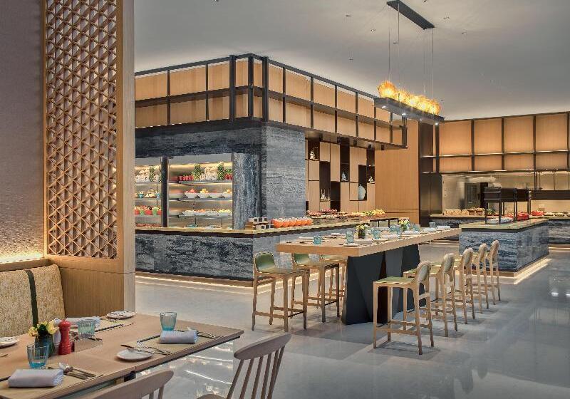 Holiday Inn & Suites Kunshan Huaqiao, An Ihg Hotel   F1 Racing Preferred