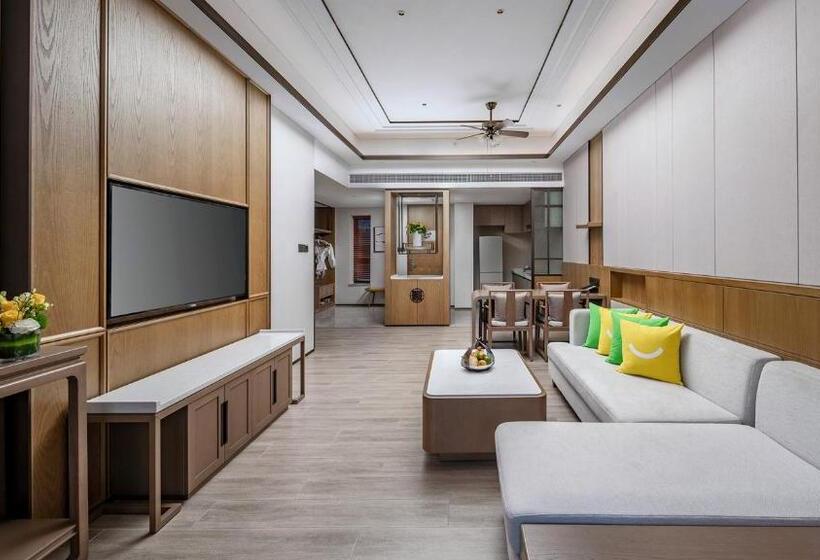 בית מלון כפרי Holiday Inn & Suites Sanya Yalong Bay, An Ihg