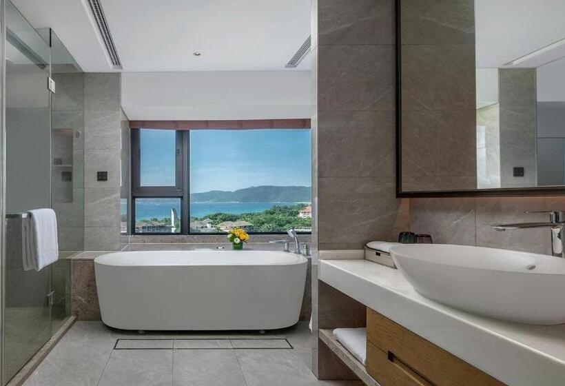 בית מלון כפרי Holiday Inn & Suites Sanya Yalong Bay, An Ihg