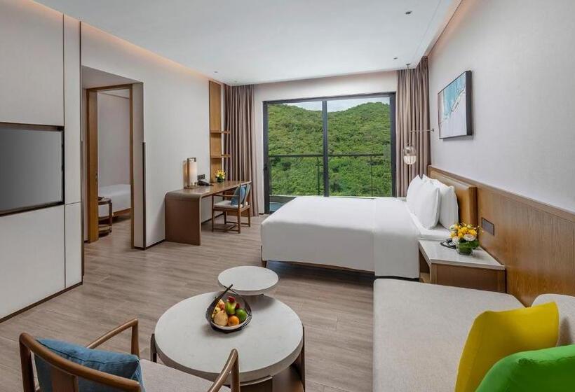בית מלון כפרי Holiday Inn & Suites Sanya Yalong Bay, An Ihg