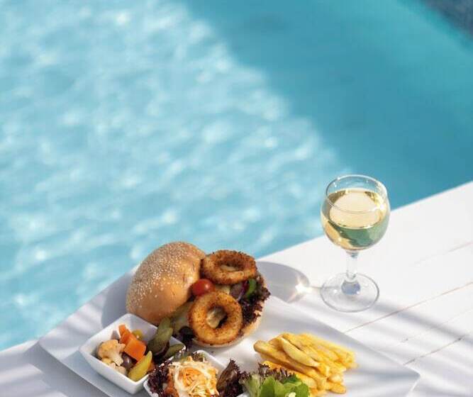 Отель JAZ Neo Almazino, Almaza Bay