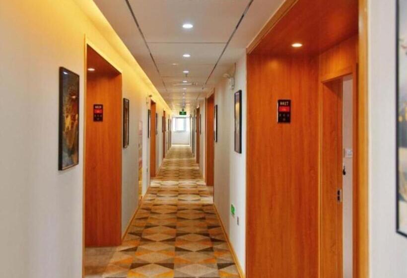 Shell Hotel Wuhu Jiujiang District Daqiao Town Huashan Road