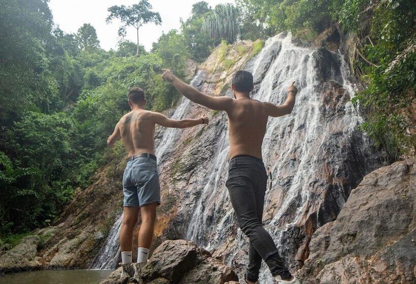 فندق Socialtel Koh Samui