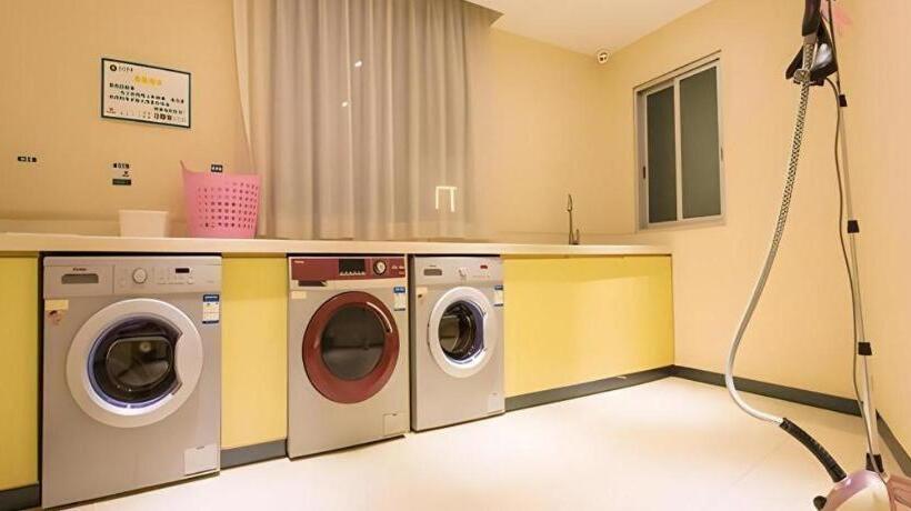 فندق City Comfort Inn Guigang Pingnan Bus Station Jiangbin Park