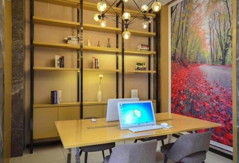 Отель City Comfort Inn Jingzhou Hongxing Road Food Street