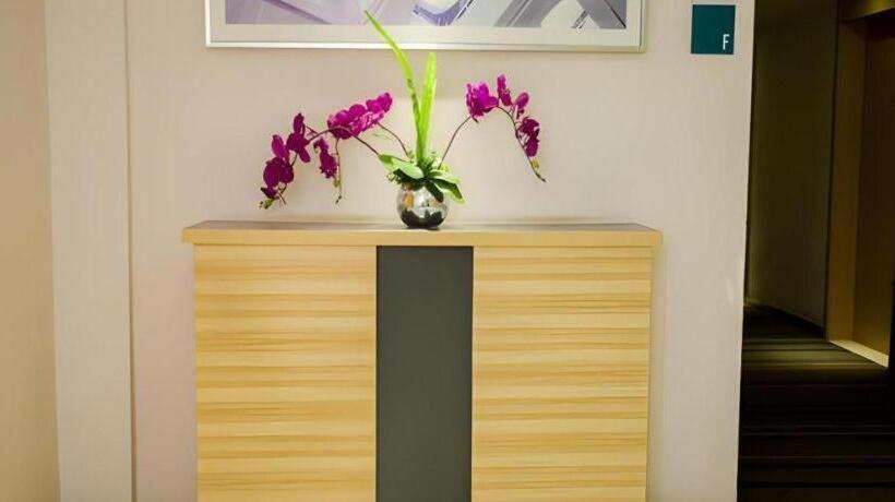 هتل City Comfort Inn Nanchang Shuanggang Metro Station Finance University