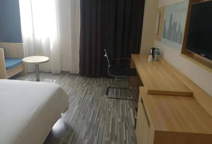 호텔 City Comfort Inn Wuhan Pangxiejia Metro Station