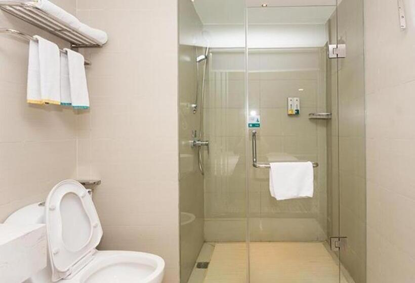 酒店 City Comfort Inn Xiangyang Minfa World City Minfa Plaza