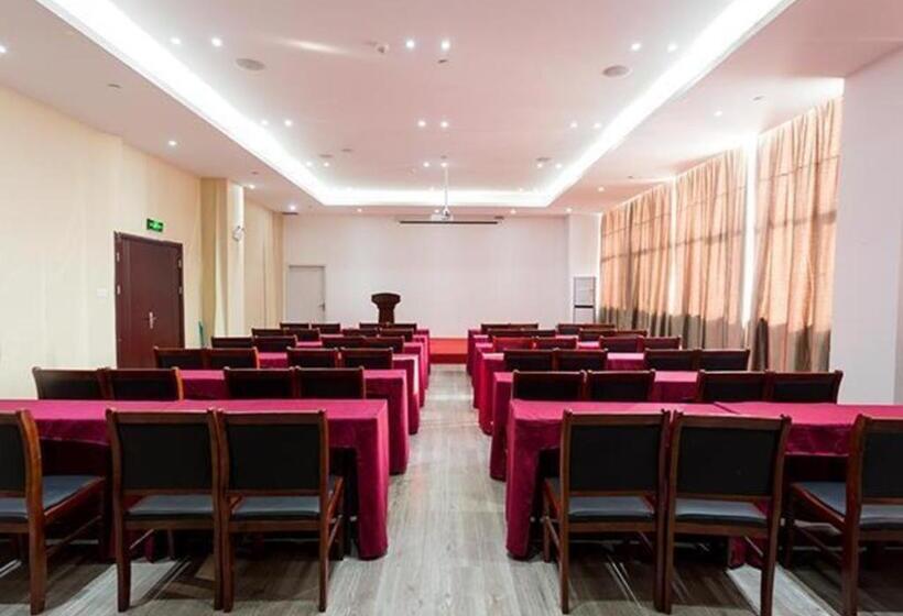 酒店 City Comfort Inn Xiangyang Minfa World City Minfa Plaza