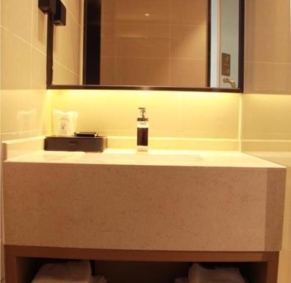 Отель City Comfort Inn Yingcheng Walking Street