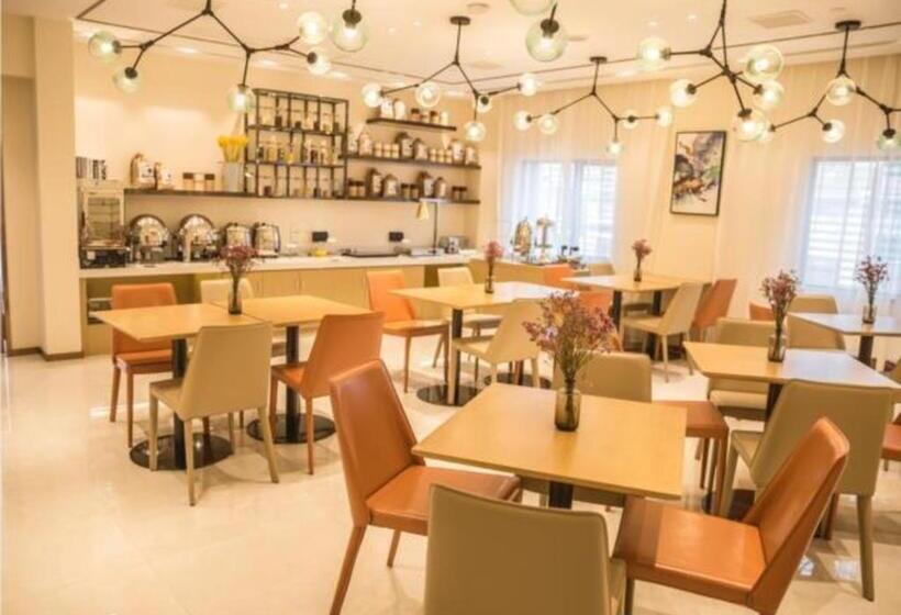 Отель City Comfort Inn Yingcheng Walking Street