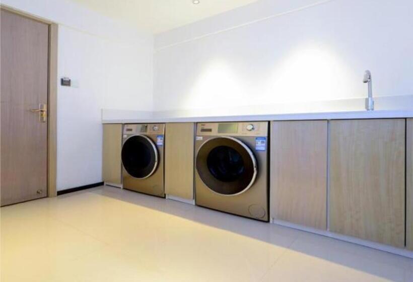 Echarm Hotel Wuhan Huangpu Erqi Xiaolu Metro Station