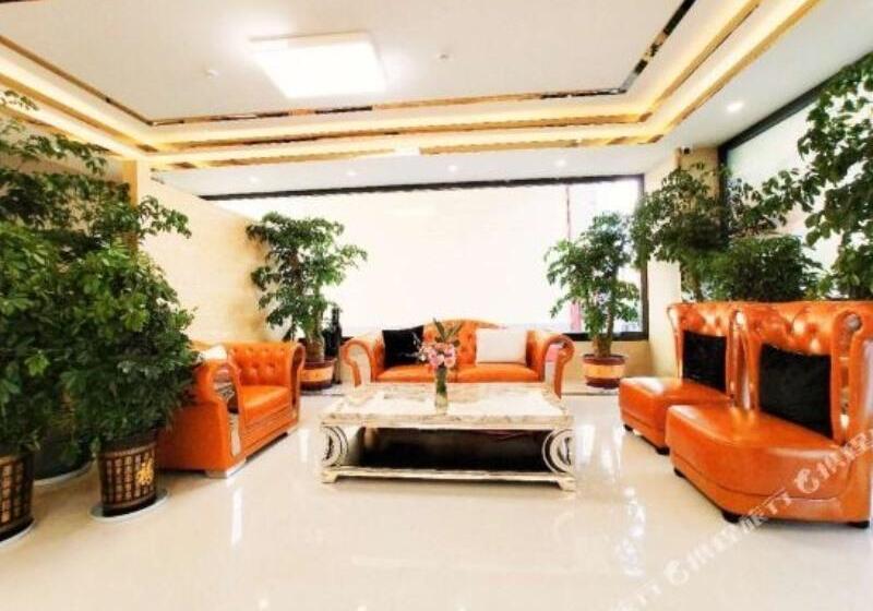 호텔 Greentree Inn Shangrila City Bus Station