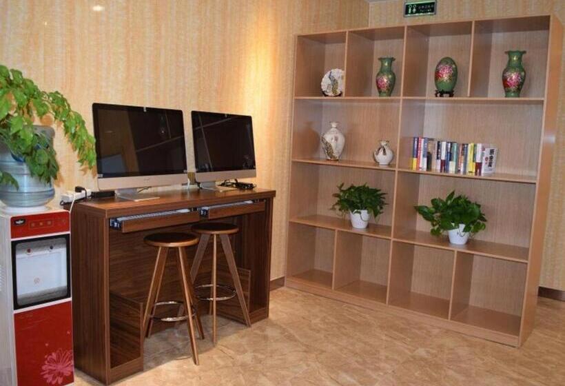 هتل Greentree Inn Zhengzhou Xinzheng City Longhu Town Xiangyun Road Express