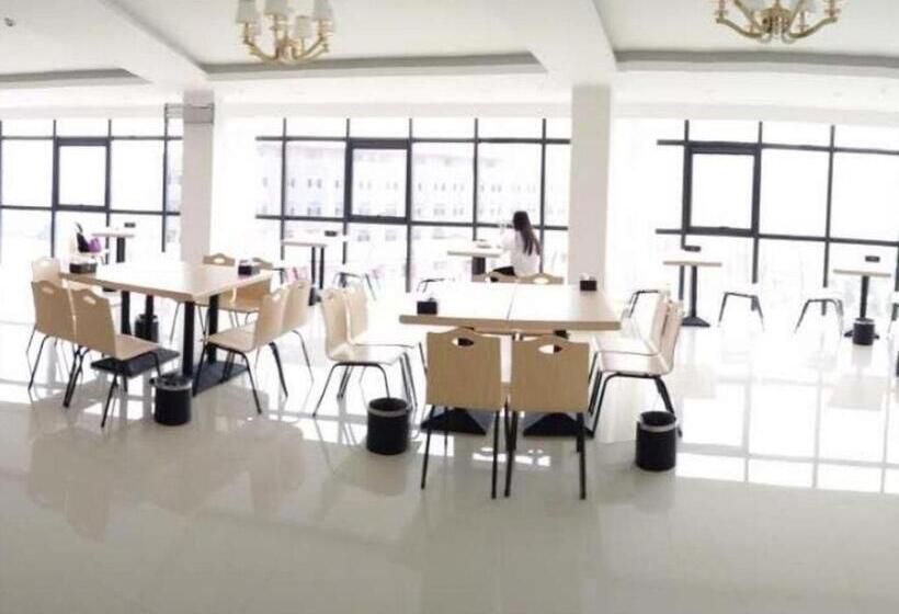 هتل Greentree Inn Zhengzhou Xinzheng City Longhu Town Xiangyun Road Express