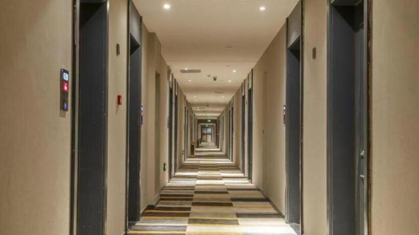 Shell Hotel Zhengzhou East High Speed Railway Station Zhengdong Commerical Center