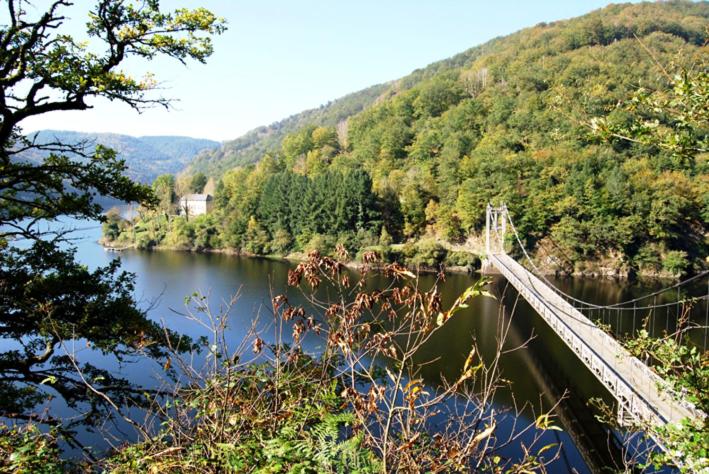 مبيت وإفطار Auberge Des Ruines De Merle
