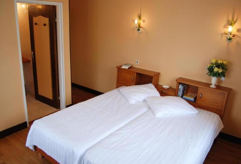 Bed and Breakfast Auberge Des Ruines De Merle