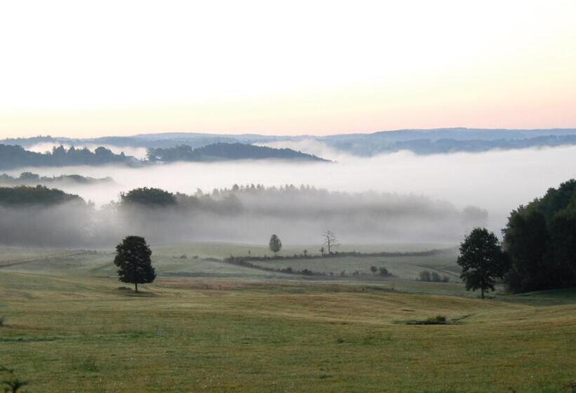 مبيت وإفطار Auberge Des Ruines De Merle