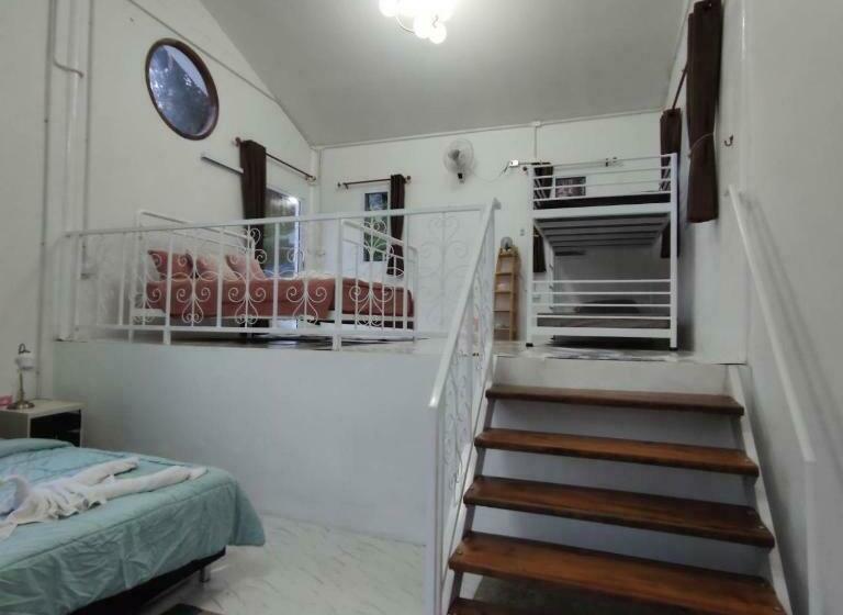 Bed and Breakfast บ้านชายดอย Glamping ดอยแม่แจ๋ม Cheason ,muangpan, Lampang