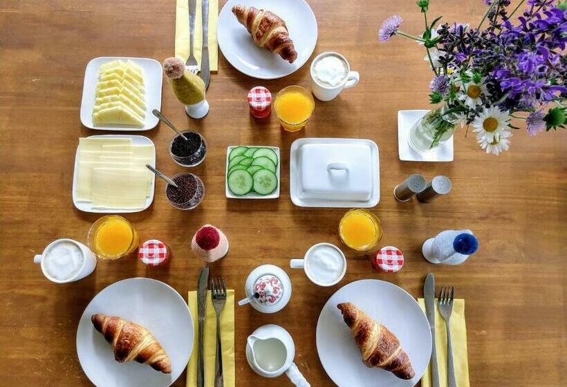 Bed And Breakfast Maas En Waal