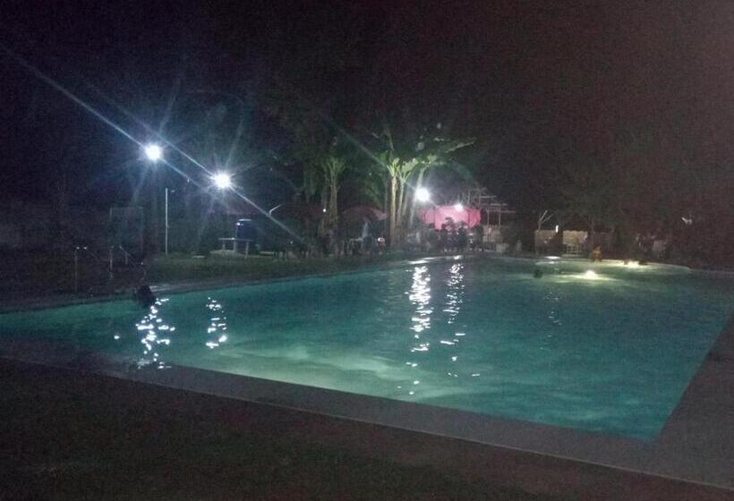 민박 Medellin Seaview Inn