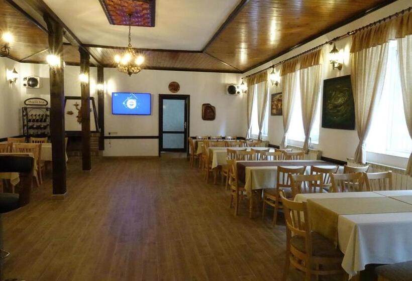 فندق семеен хотел орфей