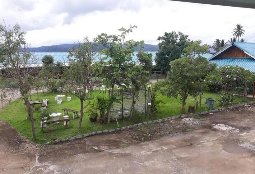 Hotel เพชร รีสอร์ท นครไทย Phet Resort, Nakhonthai