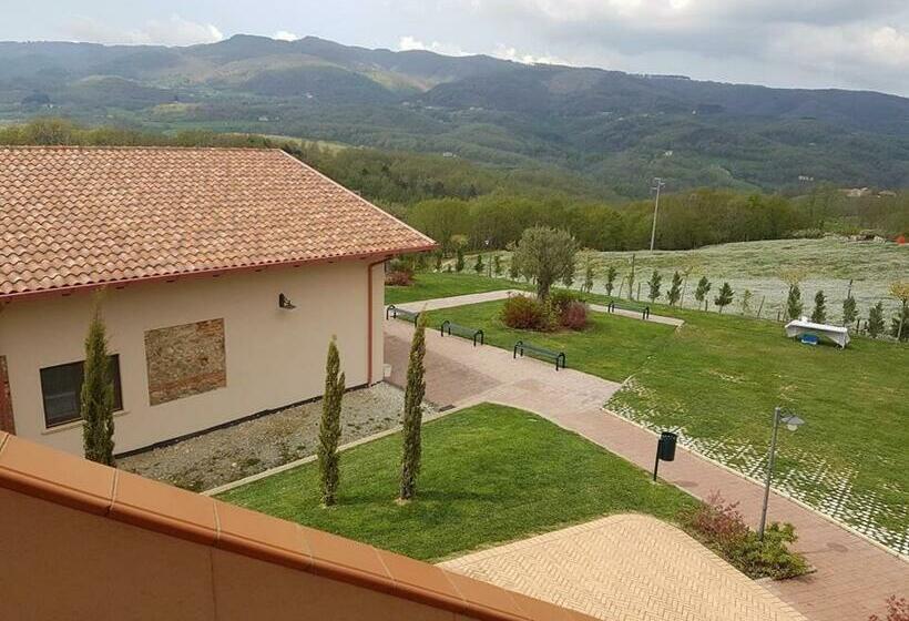 فندق Agriturismo Montebeltrano