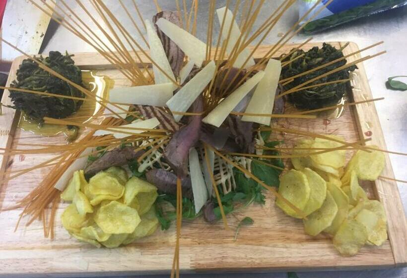 فندق Agriturismo Montebeltrano