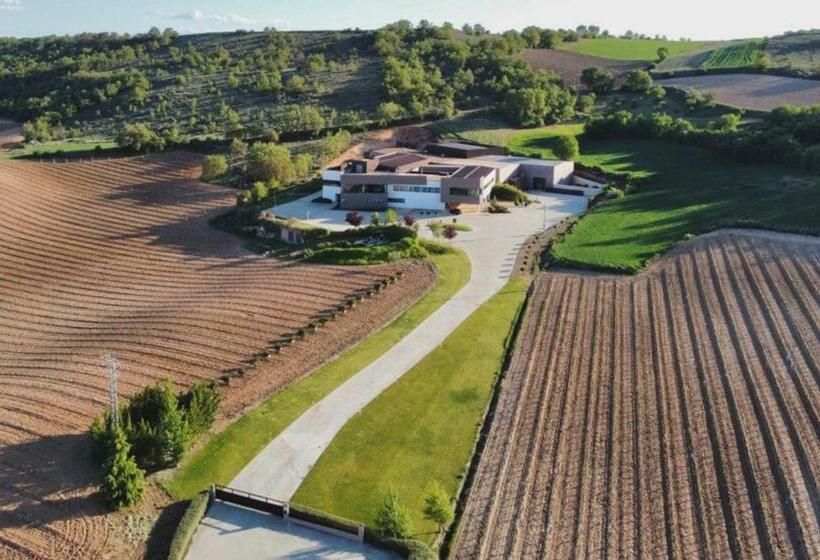 ホテル Bodegas Traslascuestas   Grupo Piérola