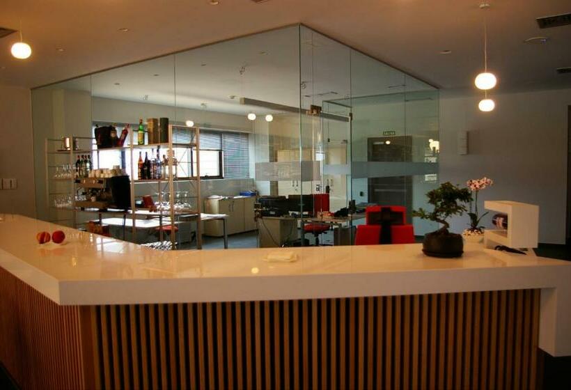 ホテル Bodegas Traslascuestas   Grupo Piérola