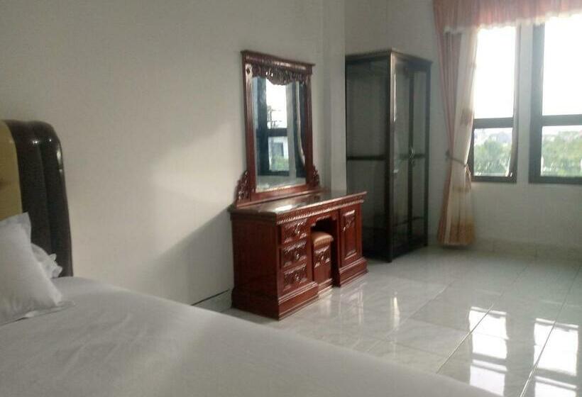 בית מלון כפרי Homestay Hilal Meulaboh Syariah Redpartner