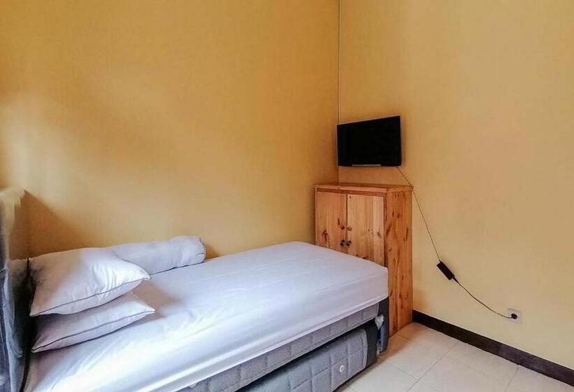 酒店 Risqia Syariah Tod M1 Bandara Soekarno Hatta Mitra Reddoorz