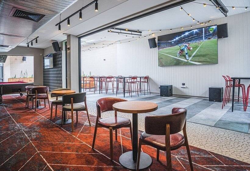 هتل The Peakhurst