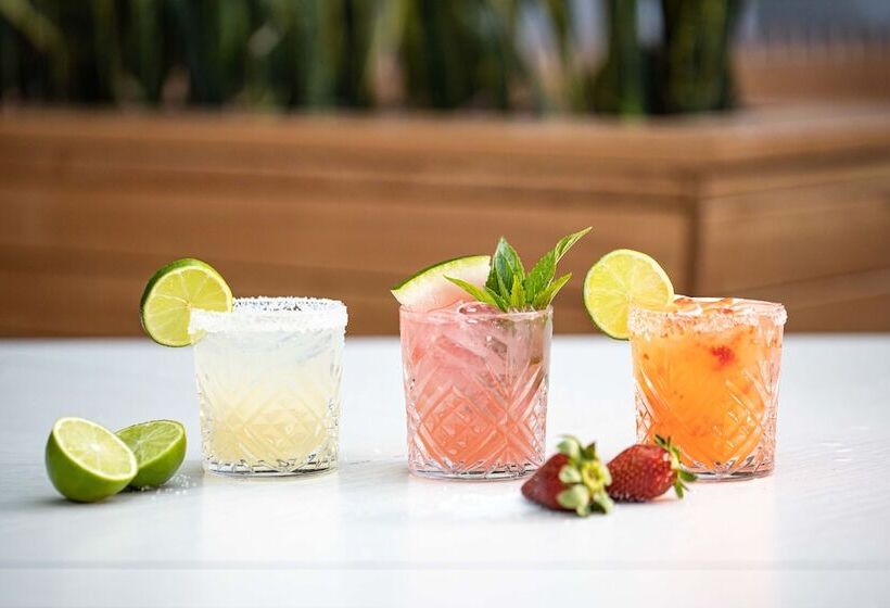 هتل The Peakhurst