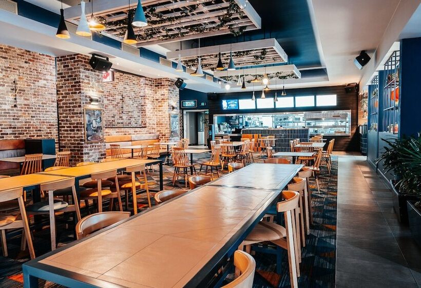 Mill Hotel Milperra Panania