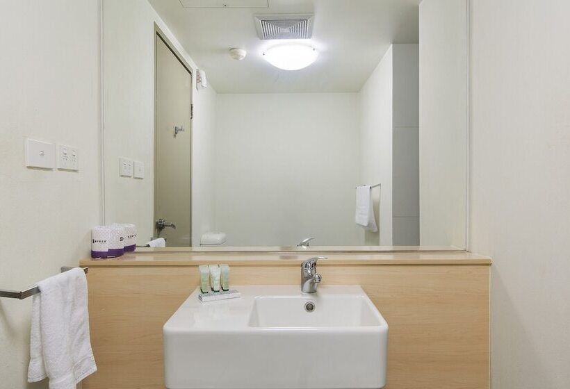 Mill Hotel Milperra Panania