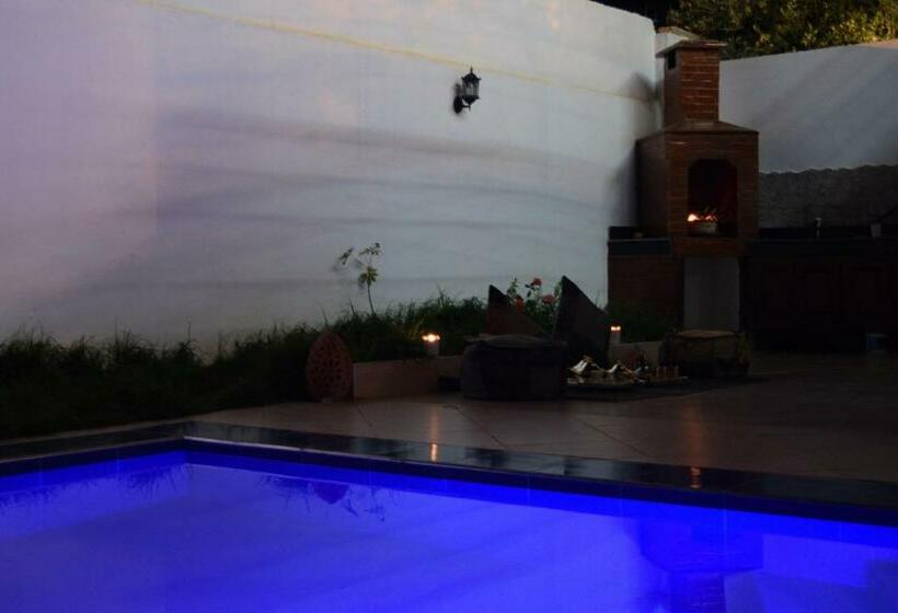 Пансион Dayas Villa